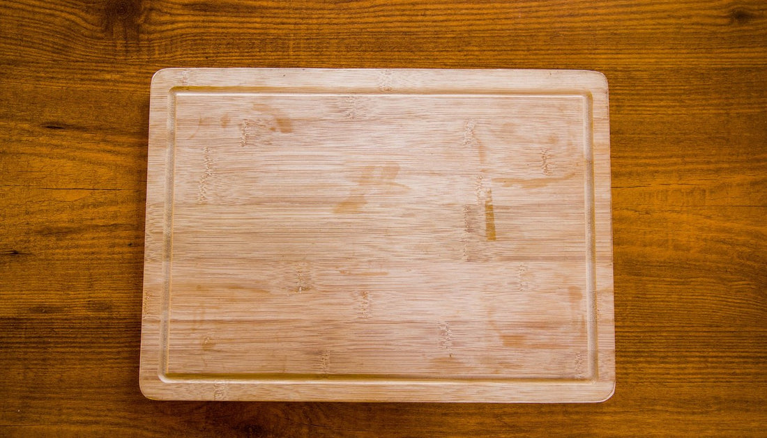 How to Clean a Wooden Cutting Board