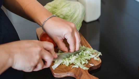 How to Chop Romaine Lettuce for Salad